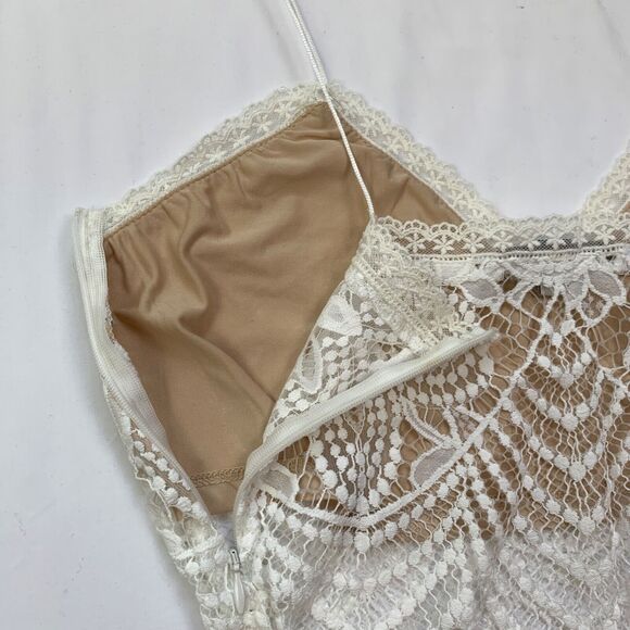 Jhene Aiko x Lovers and Friends Remember Me Top XS White Lace Crop Bralette - Picture 4 of 12
